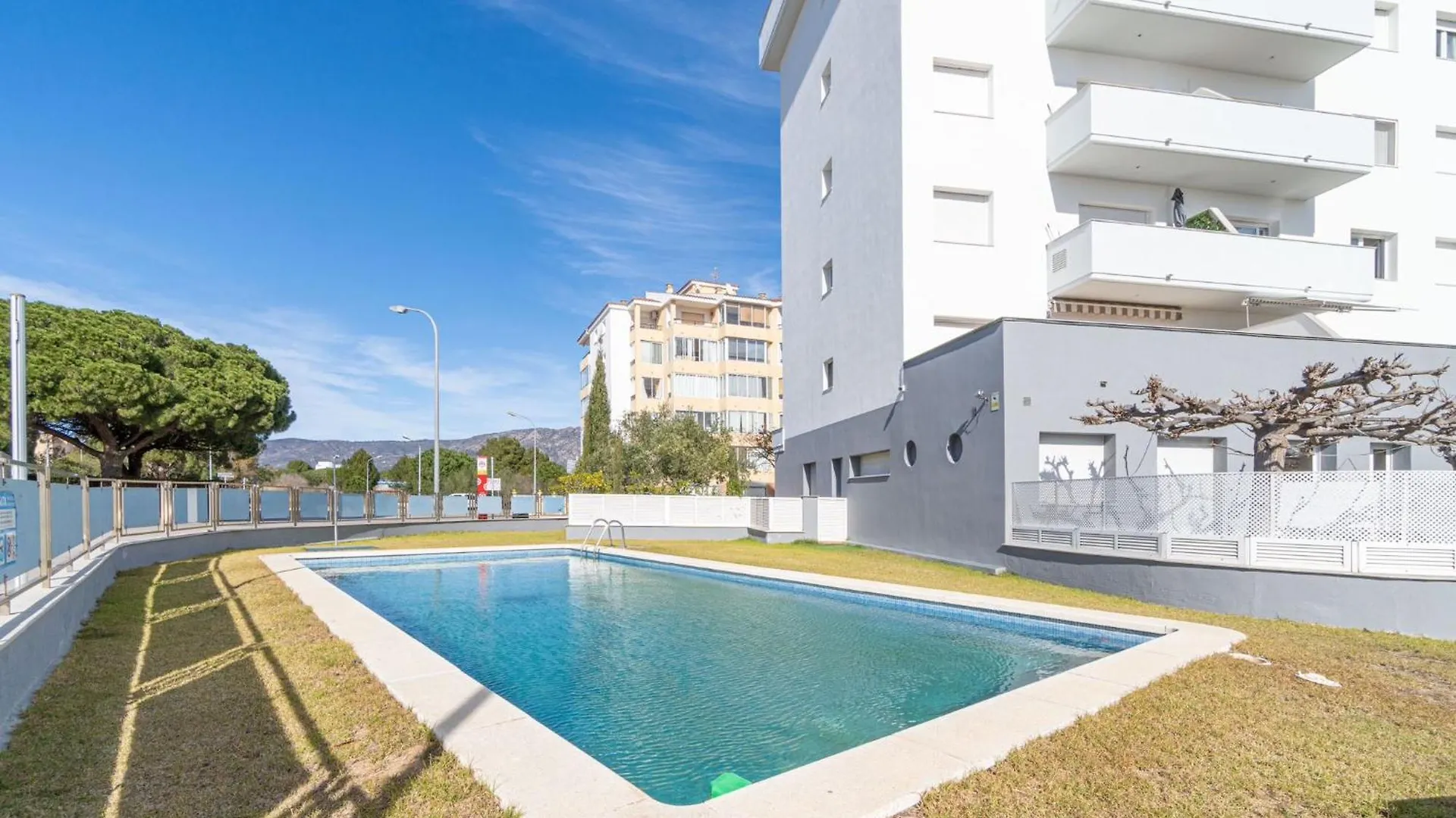 Milenial Immo Vigata - Maravilloso Duplex Con Vistas Panoramicas A Los Canales Y Piscina Rosas 0*,
